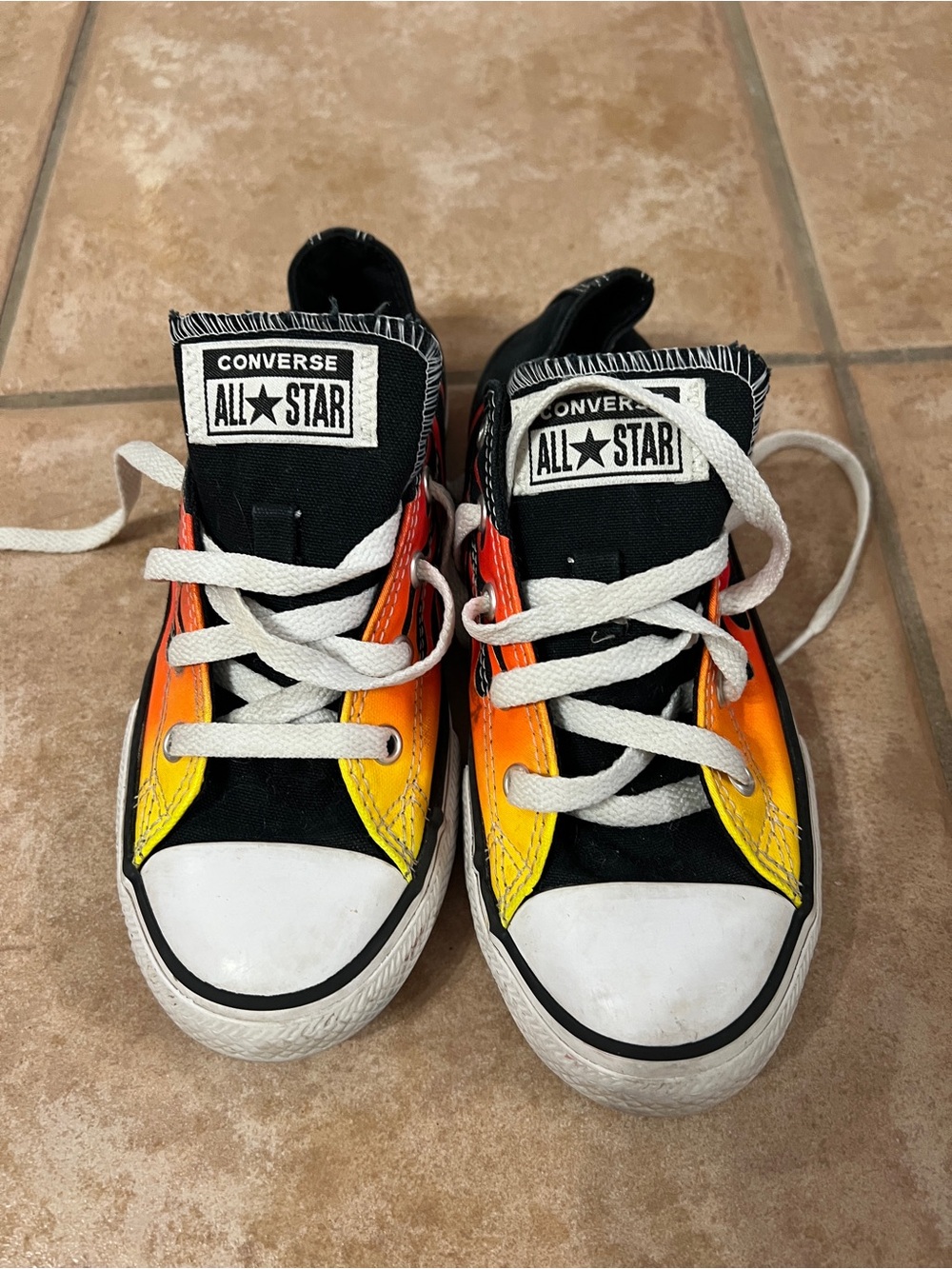 CONVERSE Youth Size 2 Shoes Flames Black Chuck Taylor Low Top